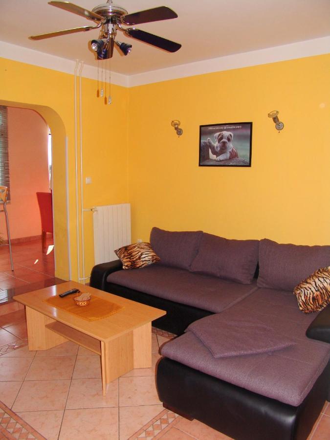 Apartments Bozica Krk Town Exterior foto