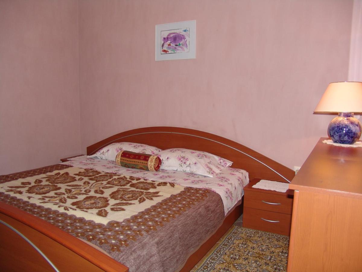 Apartments Bozica Krk Town Exterior foto