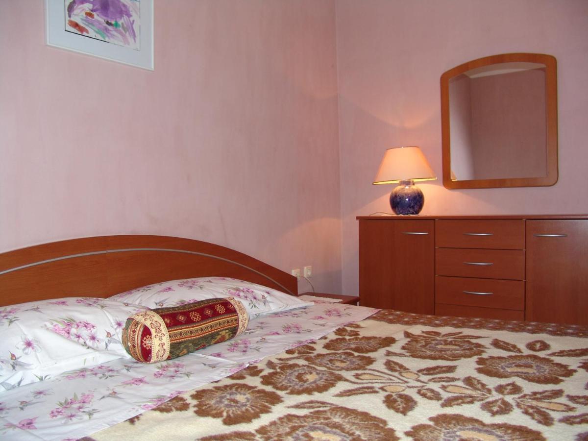 Apartments Bozica Krk Town Exterior foto